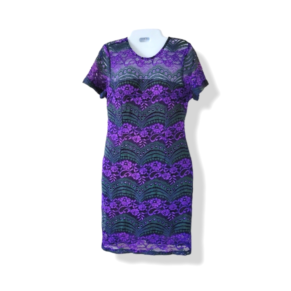 Romeo & Juliet Couture | Stunning Purple/Green Lacy Cocktail Dress (SIZE S)